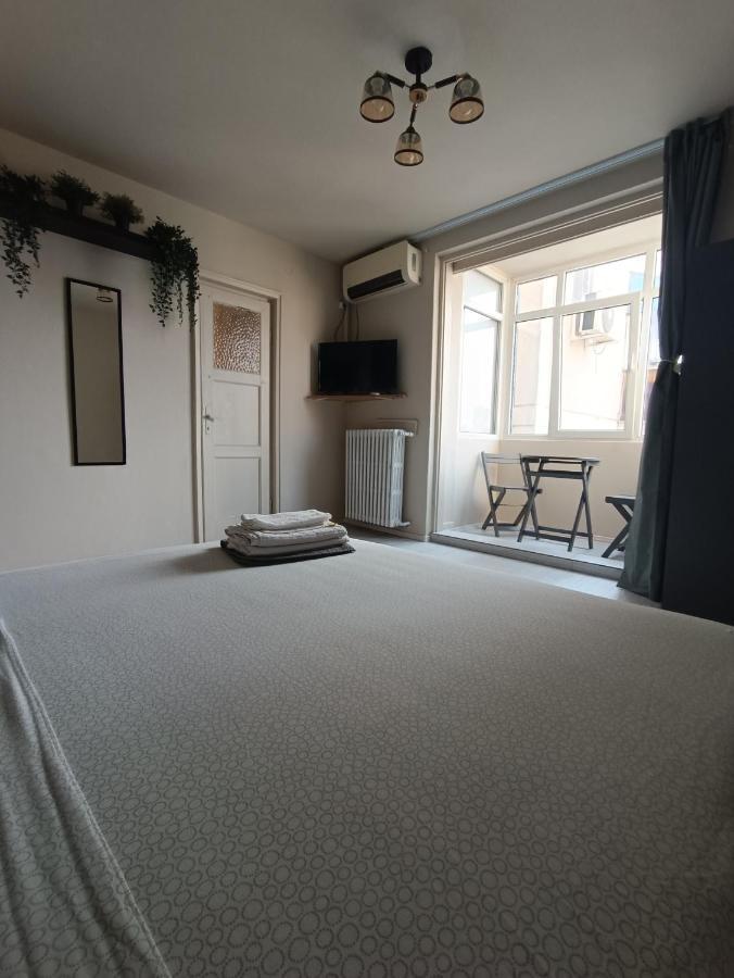 Old Town Within Apartment Bukares Bagian luar foto